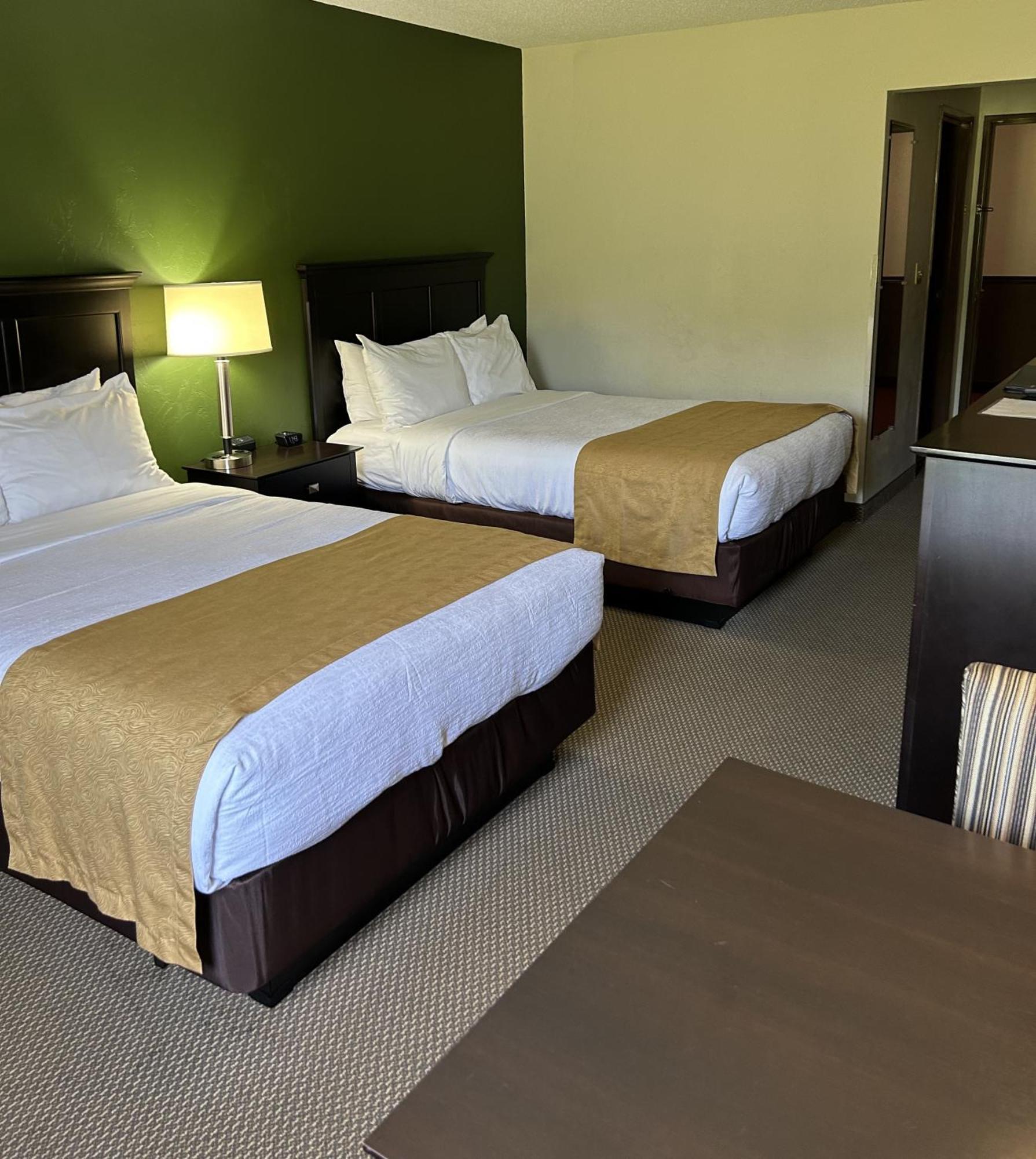 Boarders Inn & Suites By Cobblestone Hotels - Munising Wetmore Екстериор снимка