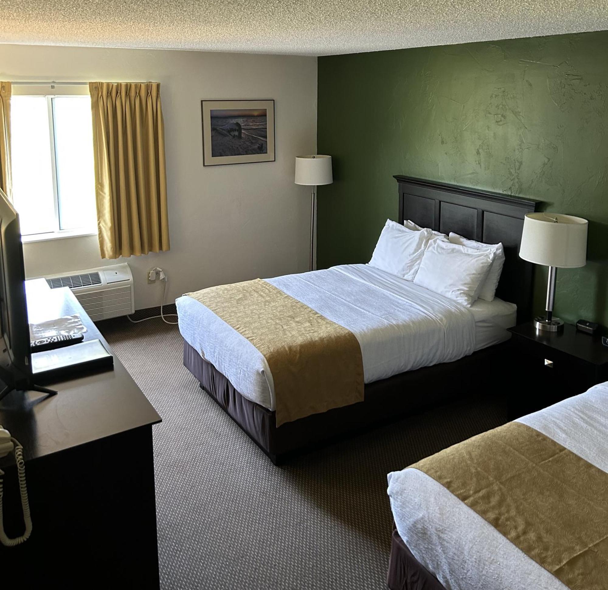 Boarders Inn & Suites By Cobblestone Hotels - Munising Wetmore Екстериор снимка