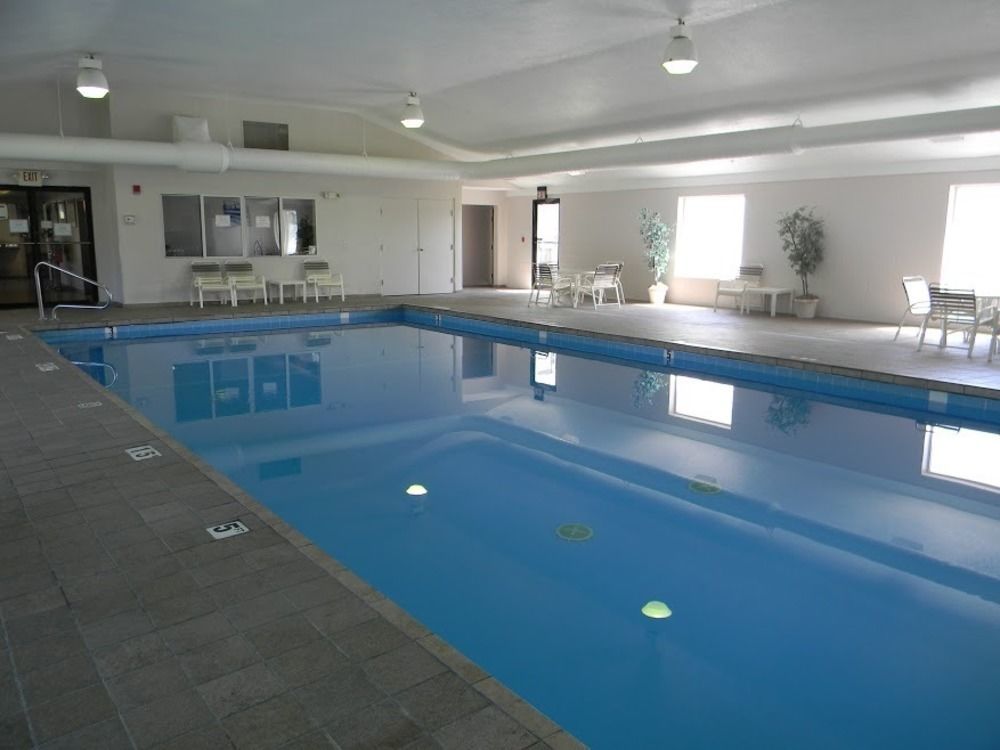 Boarders Inn & Suites By Cobblestone Hotels - Munising Wetmore Екстериор снимка