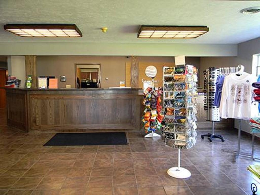 Boarders Inn & Suites By Cobblestone Hotels - Munising Wetmore Екстериор снимка