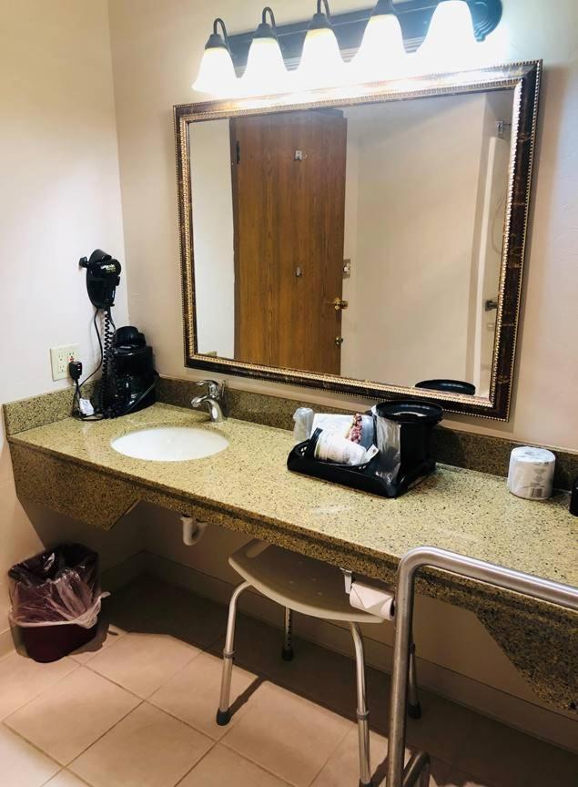 Boarders Inn & Suites By Cobblestone Hotels - Munising Wetmore Екстериор снимка